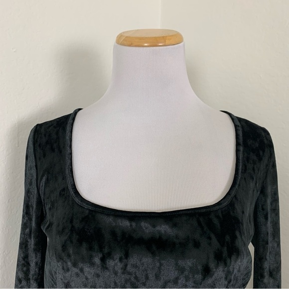 Vince Crushed Velvet Square Neck Top Womens M Black Romantic Velour Witchy Goth - Picture 10 of 16